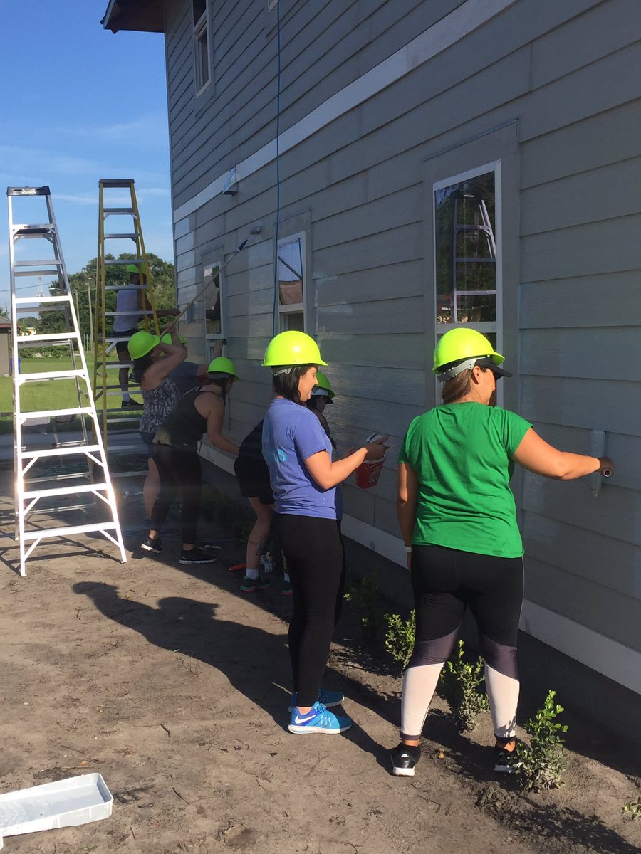 It's build day with <a href="/HabitatOrlOsc/">Habitat Orlando & Osceola</a> 🏡🔨<a href="/TheJaxHomeShow/">Jax Home Patio Show</a> &amp; <a href="/OKCHomeShow/">OKC Home + Outdoor Living Show</a> teams are hard at it this morning! #MPECares