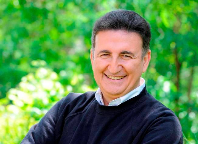 15 anni passati in un attimo. 15 anni di avventure e storie da raccontare con la missione di rimanere ai confini della conoscenza, di incuriosire, lasciare senza fiato. Grazie a voi, a Rai2, alla mia squadra una seconda famiglia. Adesso è tempo di cambiare. il vostro Roberto ❤