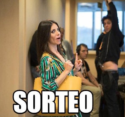 🔝🔝🔝🔝 Dime qué camiseta llevas este verano y te diré qué webserie ves.  #sorteo fácil no... lo siguiente:   x.com/ANDeROID_/stat…