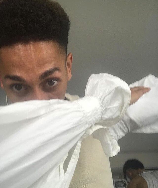 iamdabofficial's tweet photo. This absolute babe @chris_tendai from the original cast of Hamilton has just come off stage and hit us with a DAB! Thankyou for your support ❤️🖤 #dancersagainstbullying #dab #HamiltonLDN #WestEnd #hamiltonwestend #dancersunite https://t.co/Kh81IjRXhw