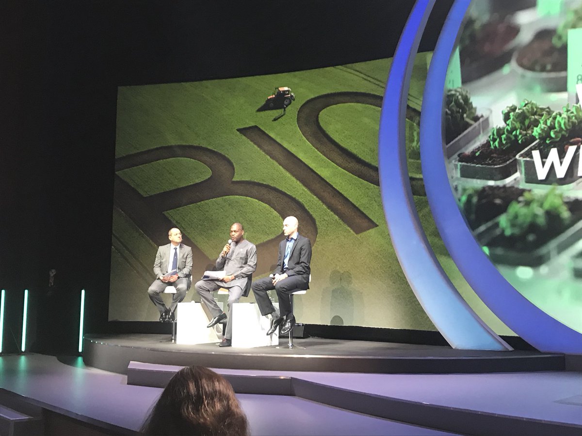 R20Paris's tweet photo. L’agriculture en pleine mutation grâce à des acteurs innovants comme William Kwende @AgritechGroup et David Rosenberg @AeroFarms 🌱🌾🌽🍅🍏🍓#TransitionMonaco #TMF2018 #LocalFoodProduction #HealthPlusCare https://t.co/yFP3foM1Fc