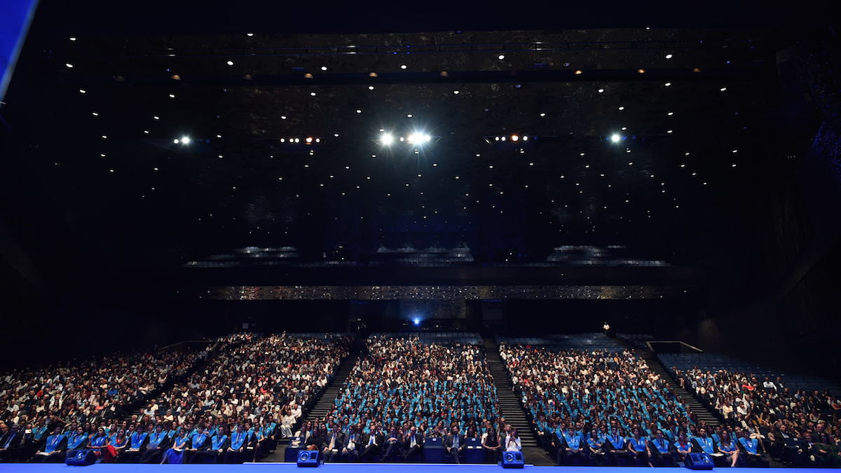 DigitalBakers's tweet photo. El Auditorio Fórum del @CCIBonline fue el escenario de nuestra última cobertura para @ESADE: la #ESADEgrad18, el fin de una gran etapa para casi 400 alumnos ¡felicidades! https://t.co/JLeJu0PXBM
