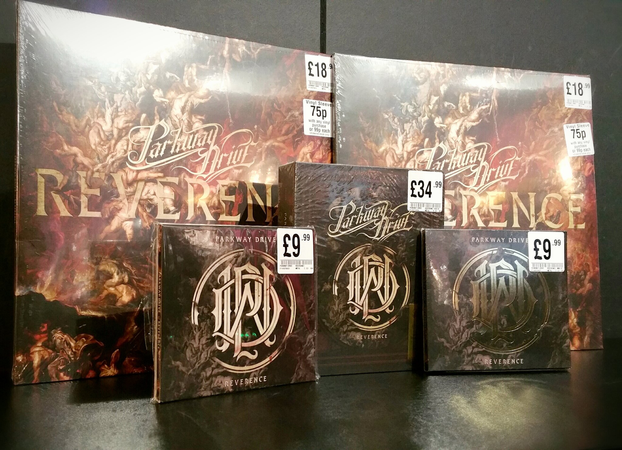 hmv Trafford Centre on Twitter: "Reverence by Parkway Drive. Available on edition coloured vinyl, CD boxset and #hmvexclusive CD. https://t.co/MUKrrvCwGD" / Twitter