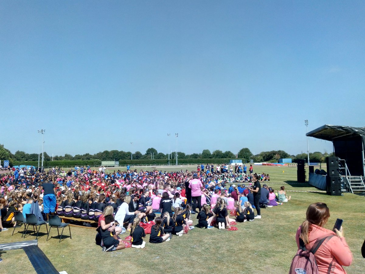 LvAevents's tweet photo. Let's kick of the Bedford and Luton Level 3 School Games. Booooooom it's going to be a hot one! https://t.co/EJ18sFsOxt