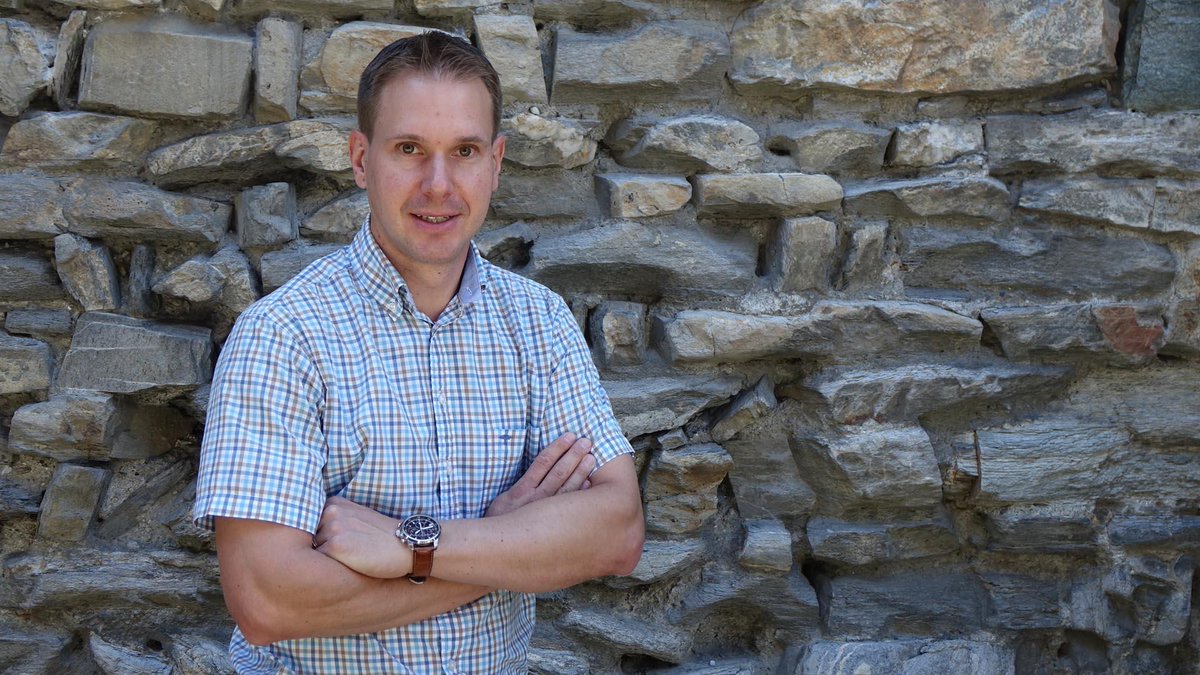 Im Herbst startet in Siders ein CAS in Digital Marketing für Dienstleistungen im Tourismus. Die Ausbildung richtet sich an die Tourismus- und Marketingbranche. RRO hat Andreas Zenhäusern (Leiter des CAS) dazu befragt:
rro.ch/cms/im-herbst-…