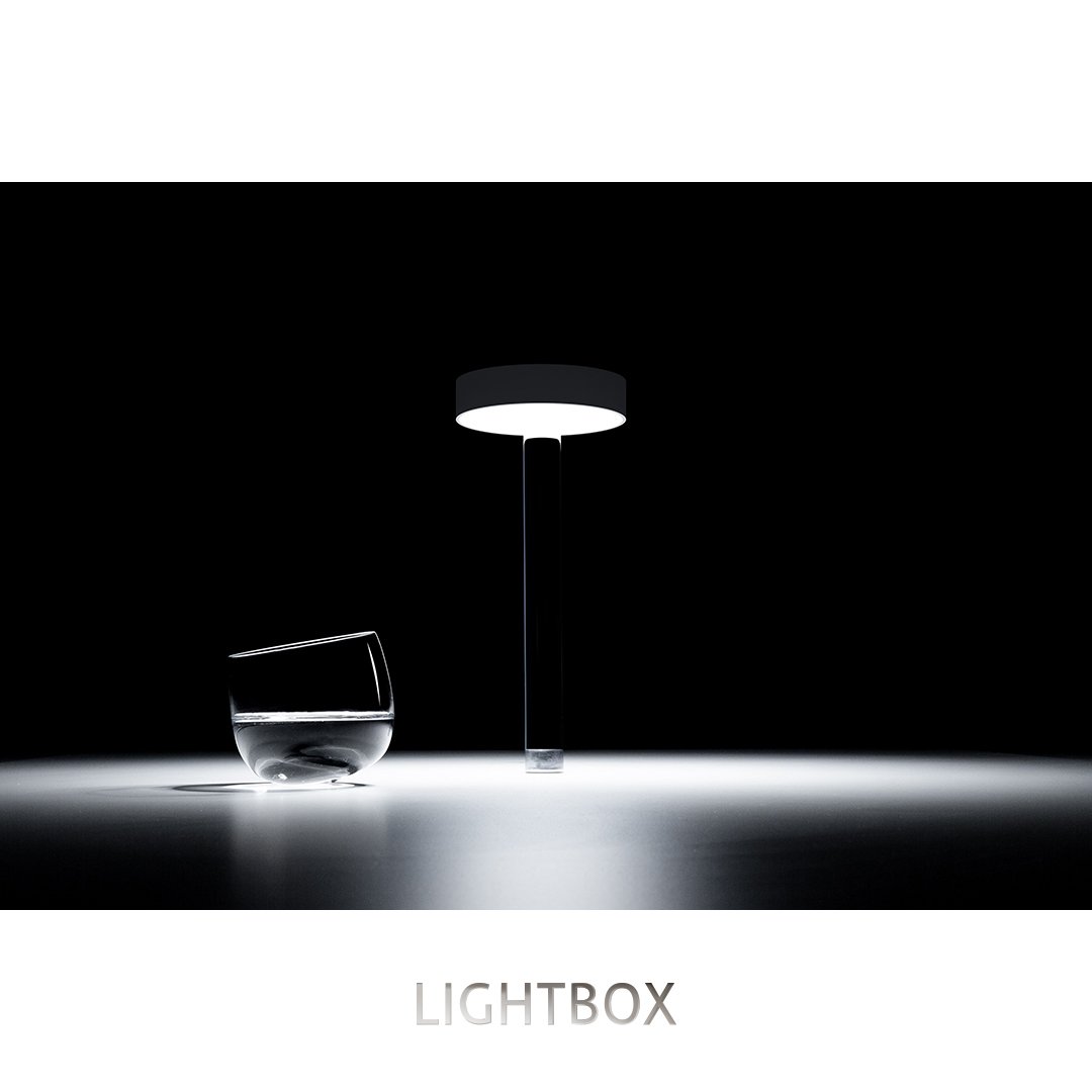 LIGHTBOXIntl's tweet image. The Tetatet Flûte lamp, nice portable fixture fits perfectly with an elegant “mis en place”, bestowing beauty and spontaneity to any table. It can be also used for outdoor dining or dinner invitations.
#davidegroppi #tetatetflûte #lightboxintl #tablelamp #lighting #picoftheday