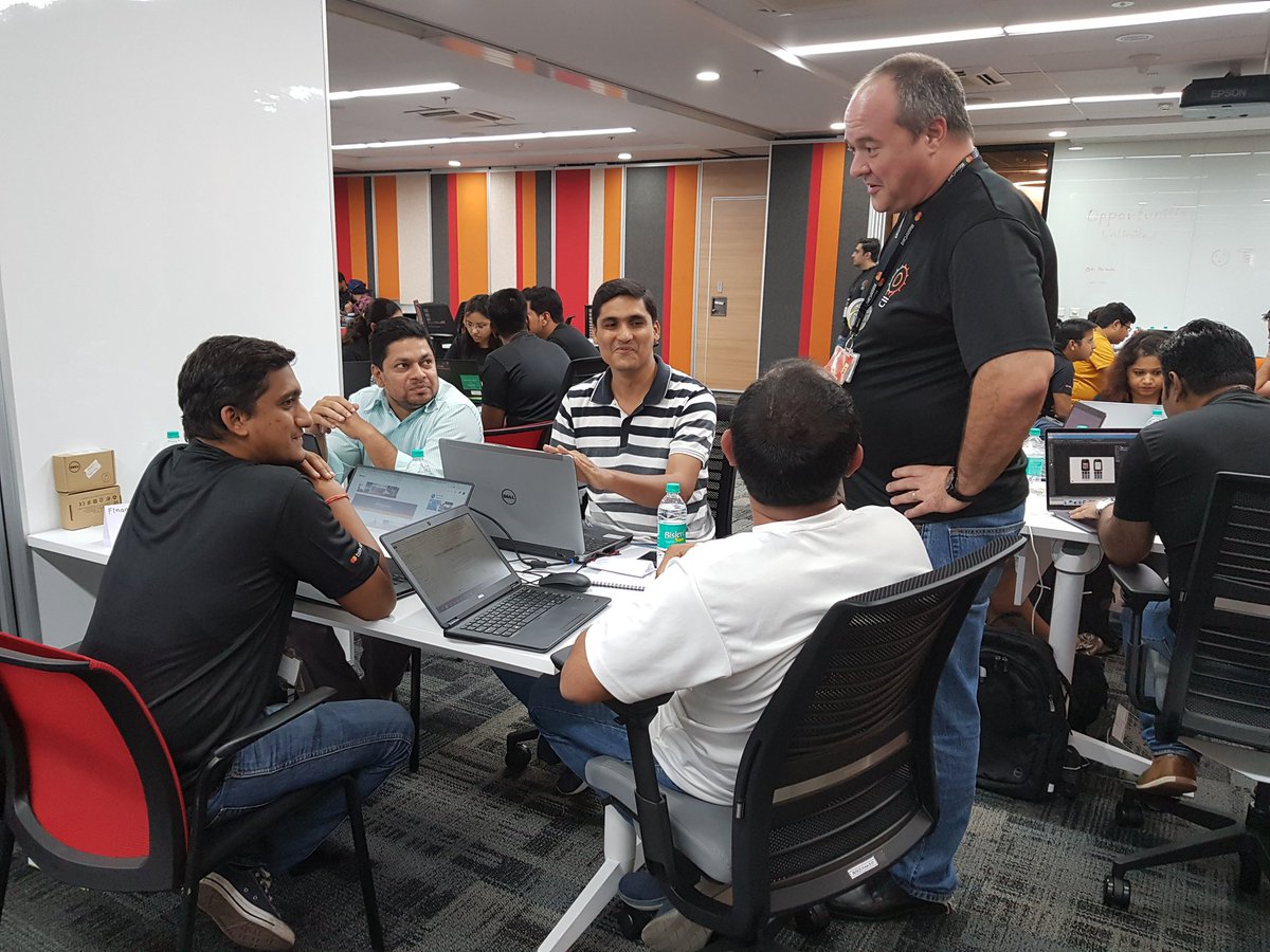 Shwweta Shukla tweet media