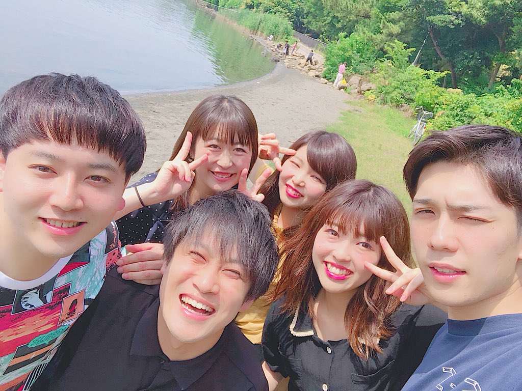 omusubiyade's tweet photo. みんな！ひさしぶり！
にちようびに、BBQをしてきたぞ！！
朝9時集合で丸一日、たのしかったな〜〜！
のちのちよっぱらいたちによる歌の動画を公開するぞ！
#いつも大事な写真で半目のオオトベ https://t.co/EOO2XgOC9z