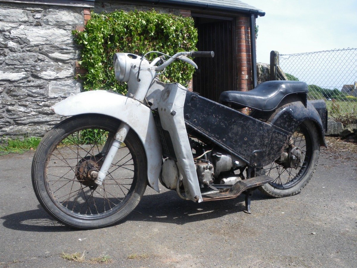 VELOCETTE LE
On eBay here --> ow.ly/2XnJ30kFyos 

More bikes here:
barnfindbikes.co.uk

#velocette #velocettele