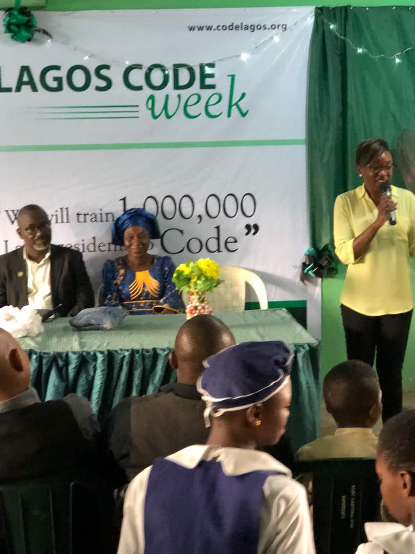 mamajekodunmiF's tweet photo. Retweeted Tope-Savvy Akindele (@TopeSavvy):
#LagosCodeWeek Day 3
#2Centres: Badagry Senior grammer school, Badagry and Ilupeju Grammer School, Ilupeju.
Let's go!
#CodeLagos #Coding
#SmartKids #SmartCity https://t.co/eJM3aM38cl