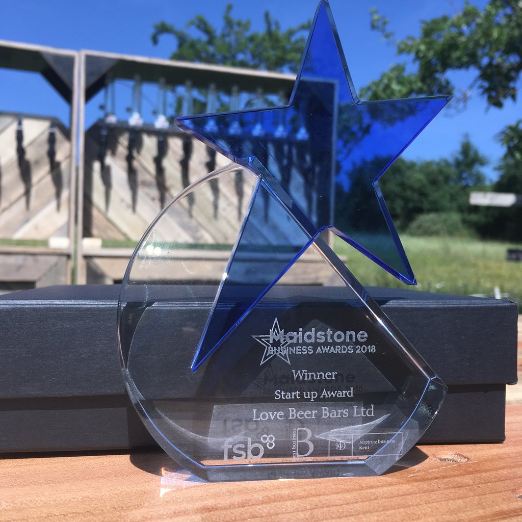 LoveBeerUK's tweet image. Last night I won an award for having Maidstone’s number 1 start up. It’s an absolute honour and makes the last 18 months of hard work all worth it 💪🏻 a few sore heads this morning but time to crack on.