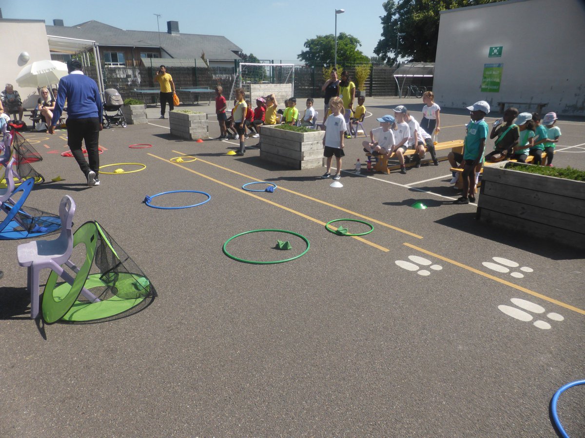 Hazel@Foxfield tweet media