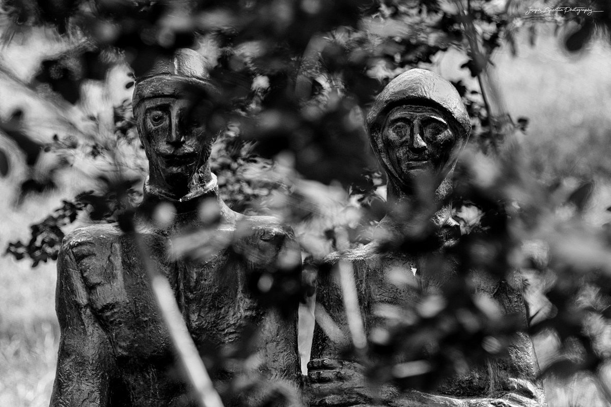 LipartiaPhoto's tweet photo. Mourning Couple 
"The first condition of immortality is death." -- Stanislaw Jerzy Lec.
==============
#stanislawjerzylec #poetry #ommortality #mourning #bnw #bnwphotography #blackandwhite #blackandwhitephotography #blackandwhitephoto #fineartphotography #streetphotography https://t.co/5gwaGSiblh