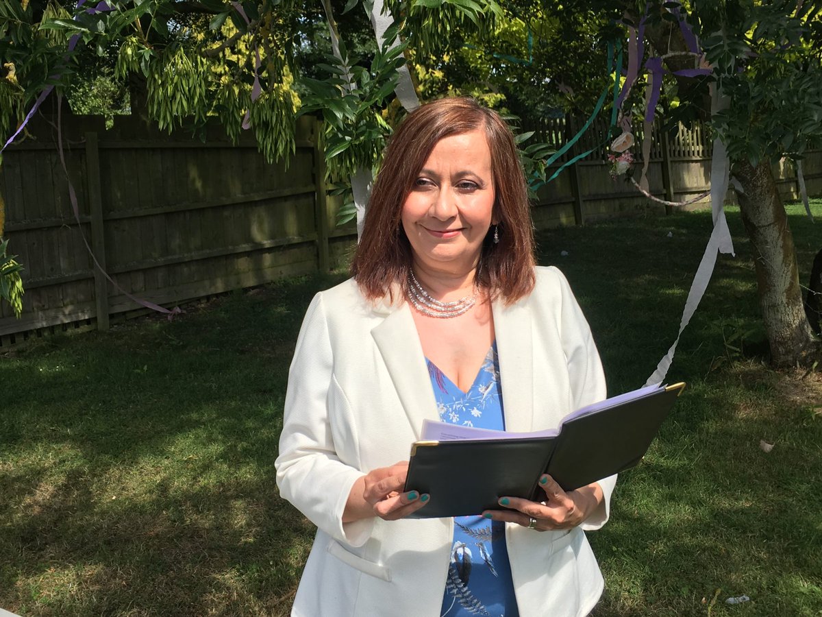 If you're looking for a #weddingcelebrant in the #essex area take a look at our latest recommended supplier <a href="/1lovecelebrant/">One Love Ceremonies</a> 
spaceandrock.co.uk/supplier/one-l…