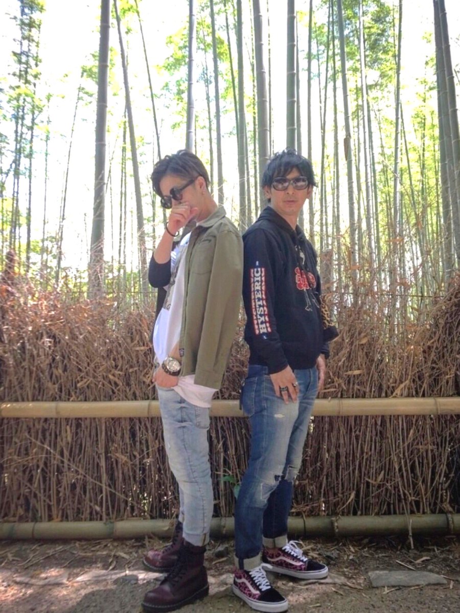 けぇた على تويتر はいぴっ 丸サングラス Typoonmart ミリタリーシャツ Tシャツ Volcan Aphrodite デニム Zara Drmartens 10ホール です Wear Wearwest 京都 嵐山 竹林 河原町 Typoonmart Volcanaphrodite Zara スキニー ダメージ