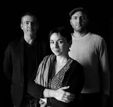 veevcom's tweet image. 🌈☀️La radio @RadioClab a le plaisir de vous annoncer la tournée dans l'ouest de #Ndiaz et du trio #Kymata, qui vont illuminer votre été dans les festivals de l'Ouest  ! 🎸
#Veevcom #Budamusique #music #festival #Summer 
bit.ly/2N0Jbmt