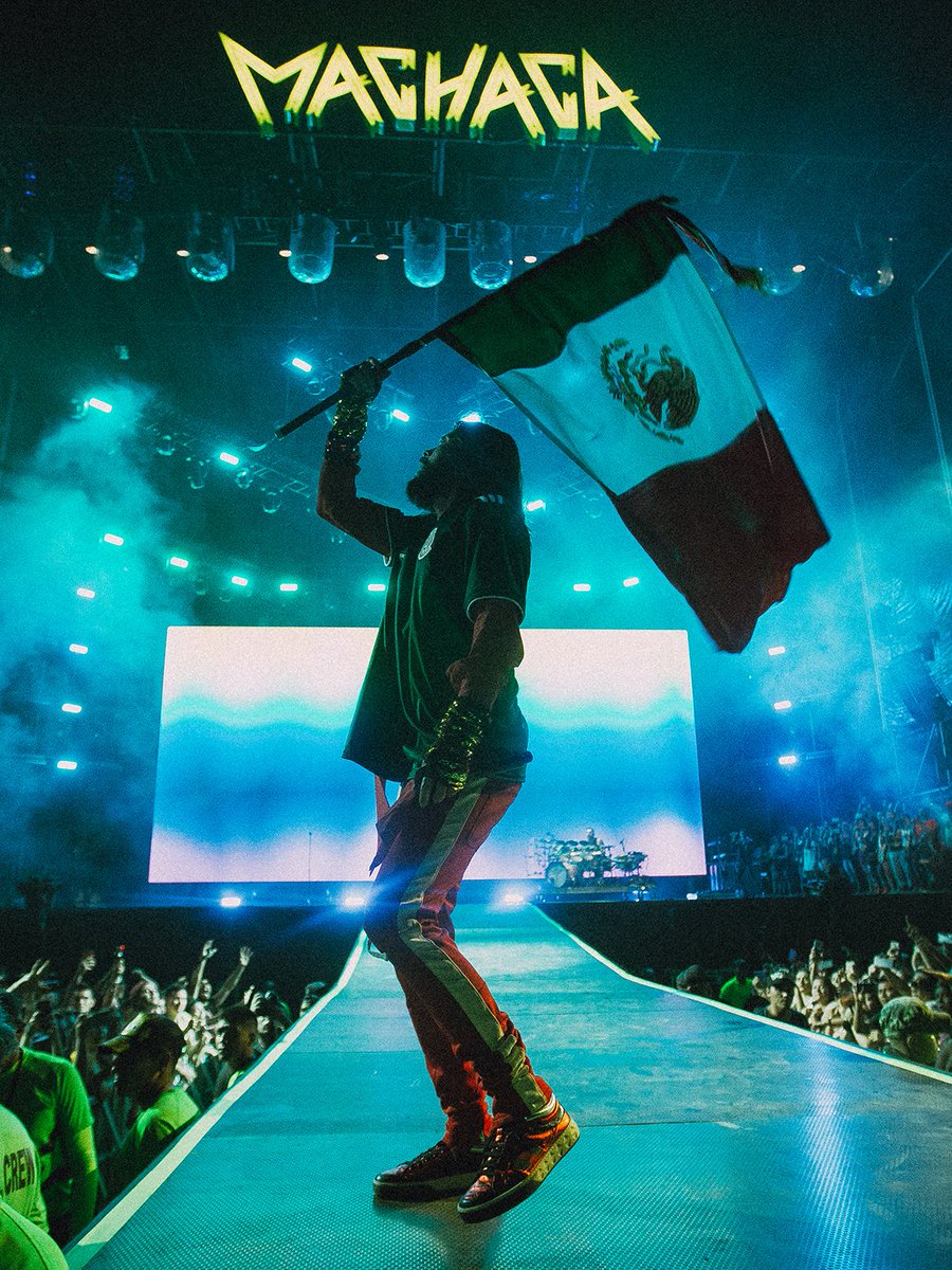 30SECONDSTOMARS's tweet photo. #MonolithTour // @MachacaFestival 🇲🇽 https://t.co/NEbLVKIatY