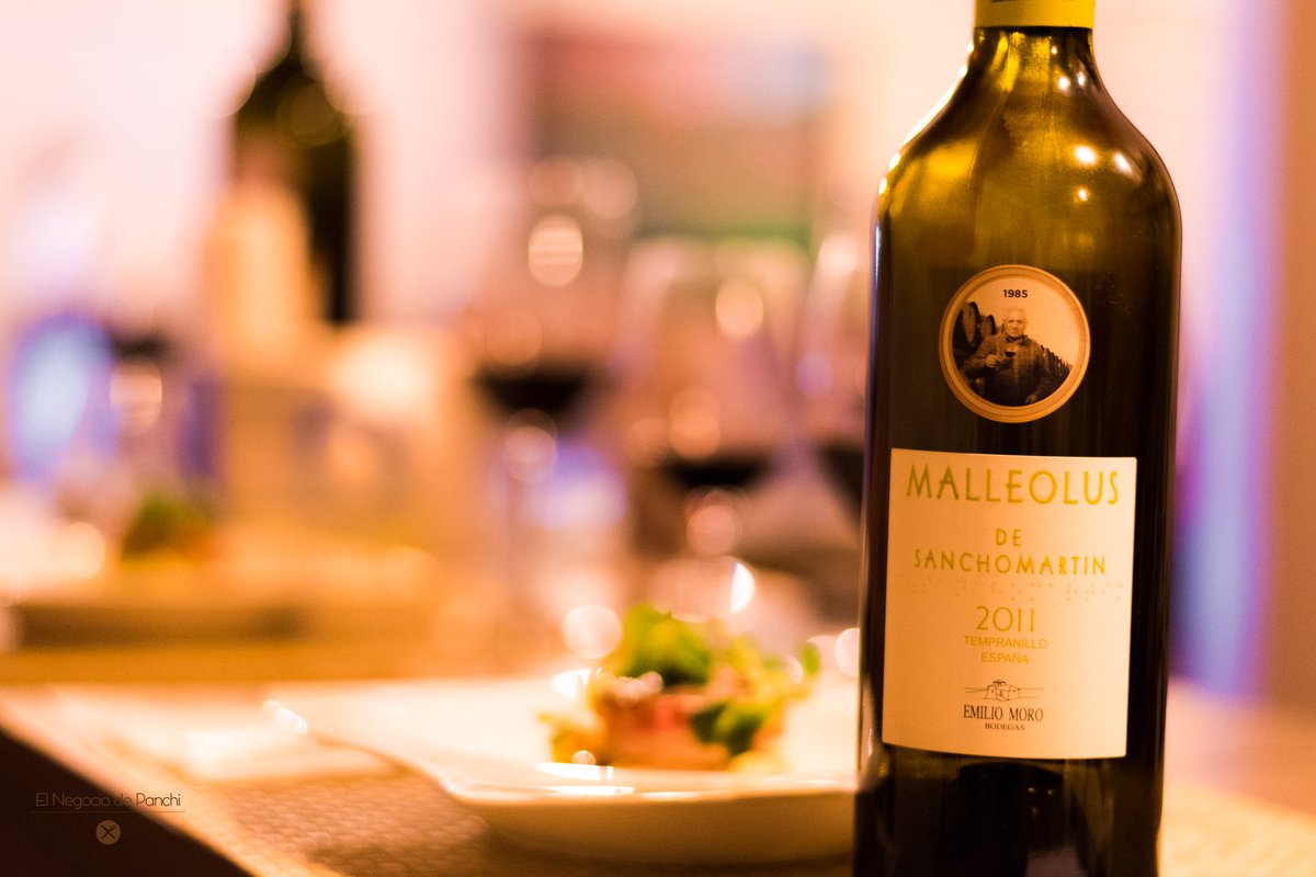 emilio_moro's tweet photo. ¿A quién no le gusta un plan de vinos y tapas?
🍽️🍷 Maridaje de escándalo en el Restaurante El Negocio de Panchi, Puerto Rico.
#MoroEsEmilioMoro #EmilioMoroEnElMundo https://t.co/xlaXYJ7m0c