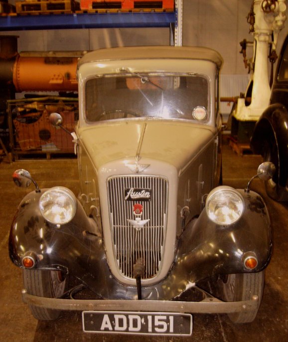 MuseumLiverpool's tweet photo. Toot toot! ππThe classic car gathering is coming to the Museum of Liverpool this Saturday. Check out our latest blog to read about the life and times of our classic Austin 7 Pearl Cabriolet. ππ #classiccars #classiccargathering https://t.co/wRyxVJEQWU https://t.co/CGbUZR4bpc