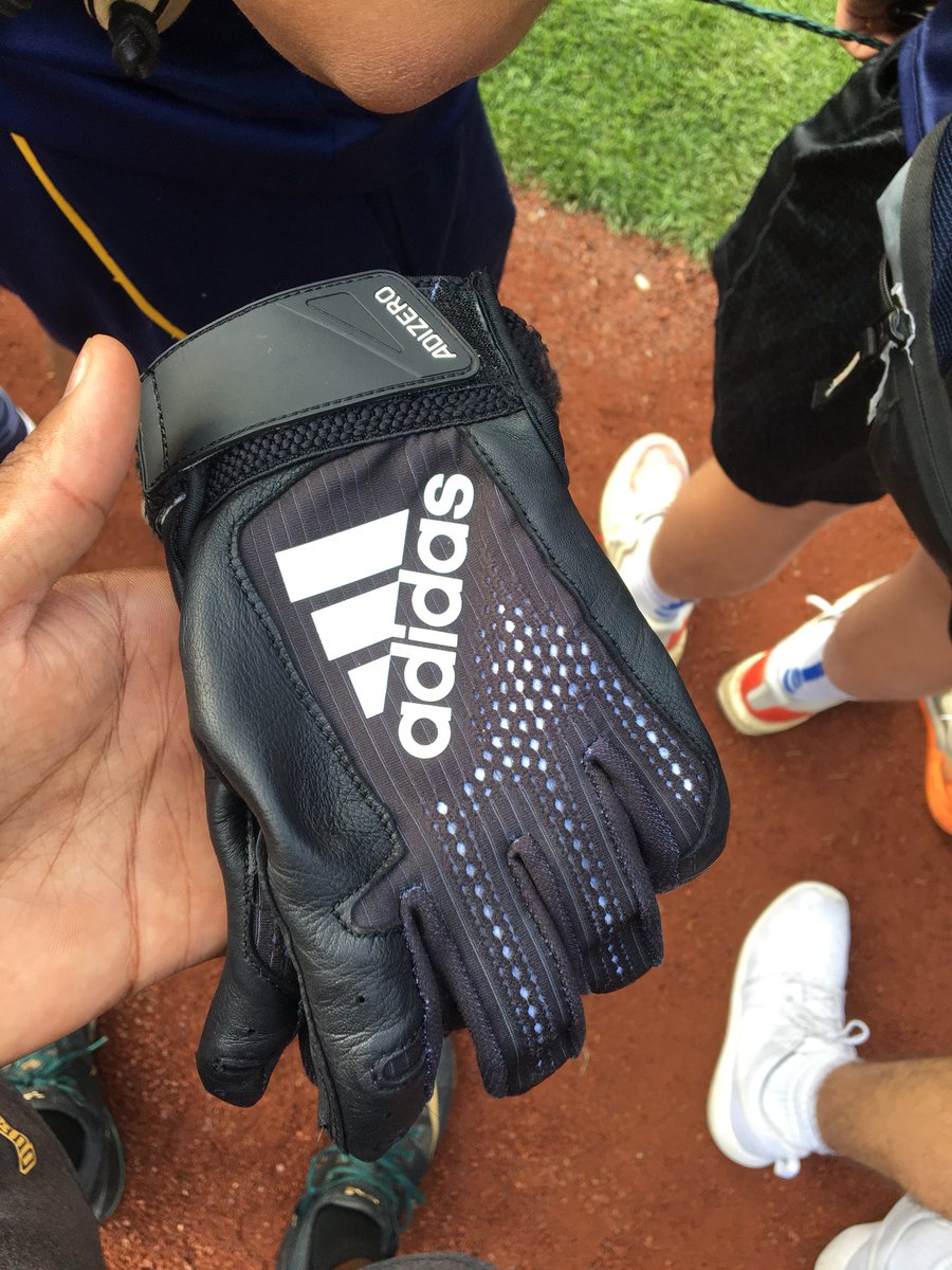 Shout out to <a href="/jhay_da_man/">Josh Harrison</a> for giving me his gloves yesterday