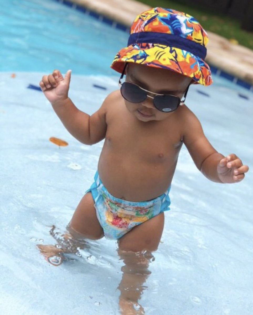 Karabo_Mokgoko's tweet photo. Traveling to a place where it’s still summer, bye bye winter 
✈️🌴🌊☀️ https://t.co/X86W7WA9zX