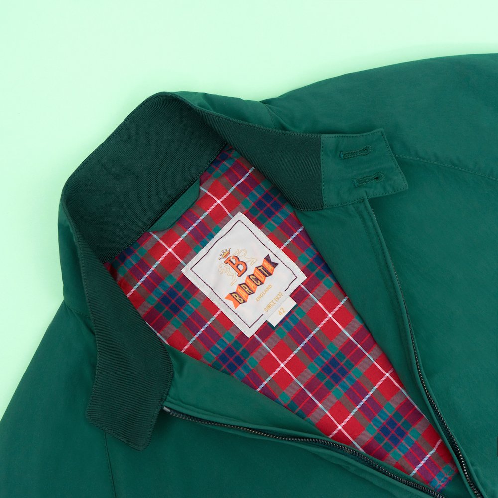 Racing Green for a fast lifestyle 🏎 The #Baracuta G9 Icon is for every occasion (Available here: bit.ly/G9RacingGreen)