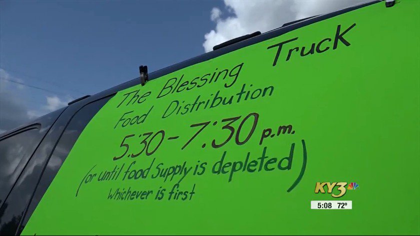 Webster County Health Unit brings blessing truck filled with food to Niangua>>> ky3.com/content/news/W…