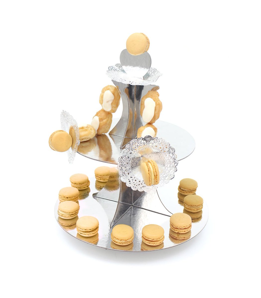 gastro3d's tweet photo. Palomita de maíz rinde homenaje a Velázquez  con “Minué lemon”, expositor para éclairs y macarons de limón.

https://t.co/y4YmzgNGo4

#macarons #limon #lemon #velazquez #crema #menina #lasmeninas #diseño #eclair #imagen #cremalimone #gastro #foodie #receta #comida  #recipe https://t.co/5WNO6ZOrqn