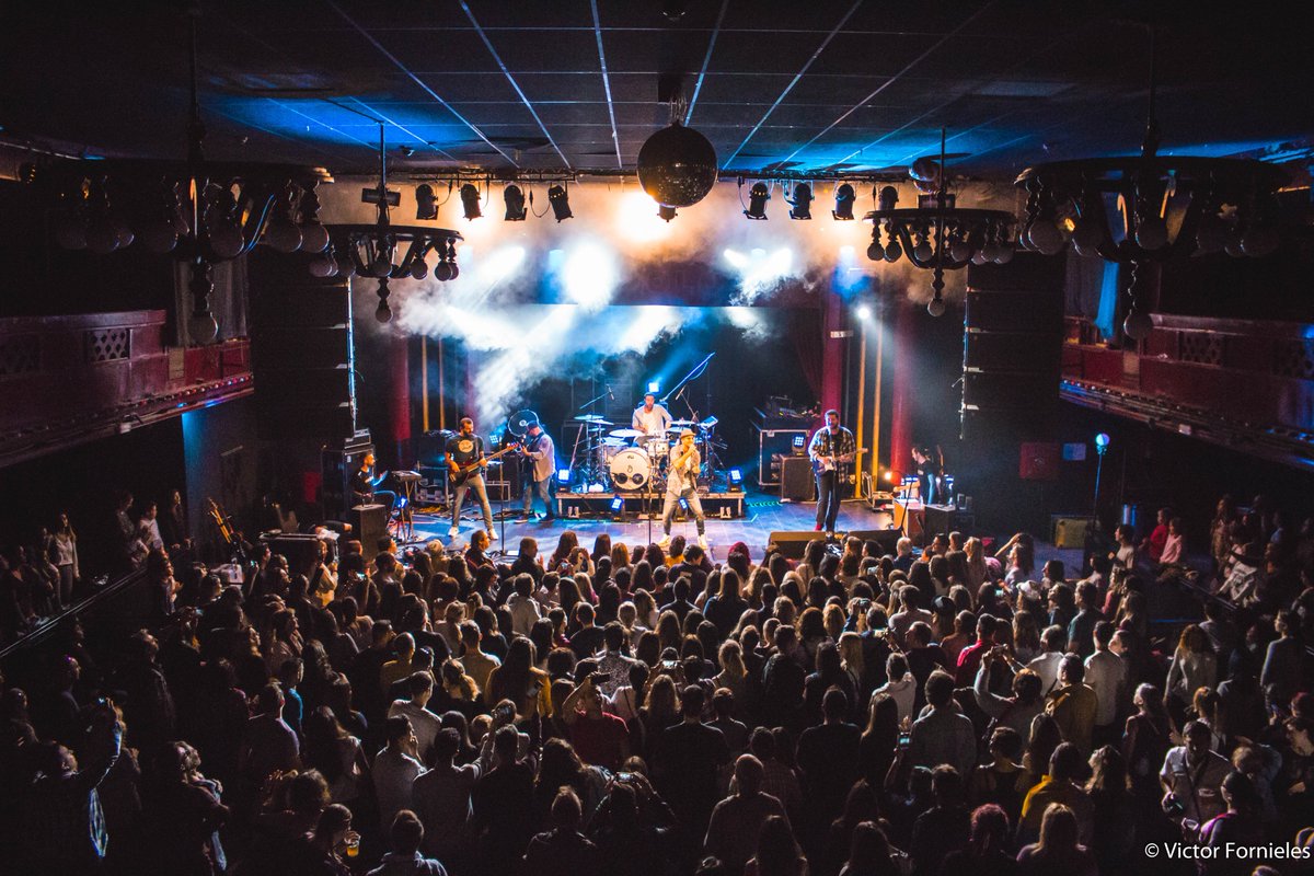 ¡Hoy queremos retarles a todos! 😇 

✴️ Propóngannos qué canciones del momento les gustaría que cantásemos.
✴️ Además de los títulos, no se olviden de incluir el hashtag #RetoPasillo 

🎊 🎁 ¡El 4 de julio anunciaremos quién ha ganado! 

Fotografía de <a href="/VictorFornieles/">Victor Fornieles</a>