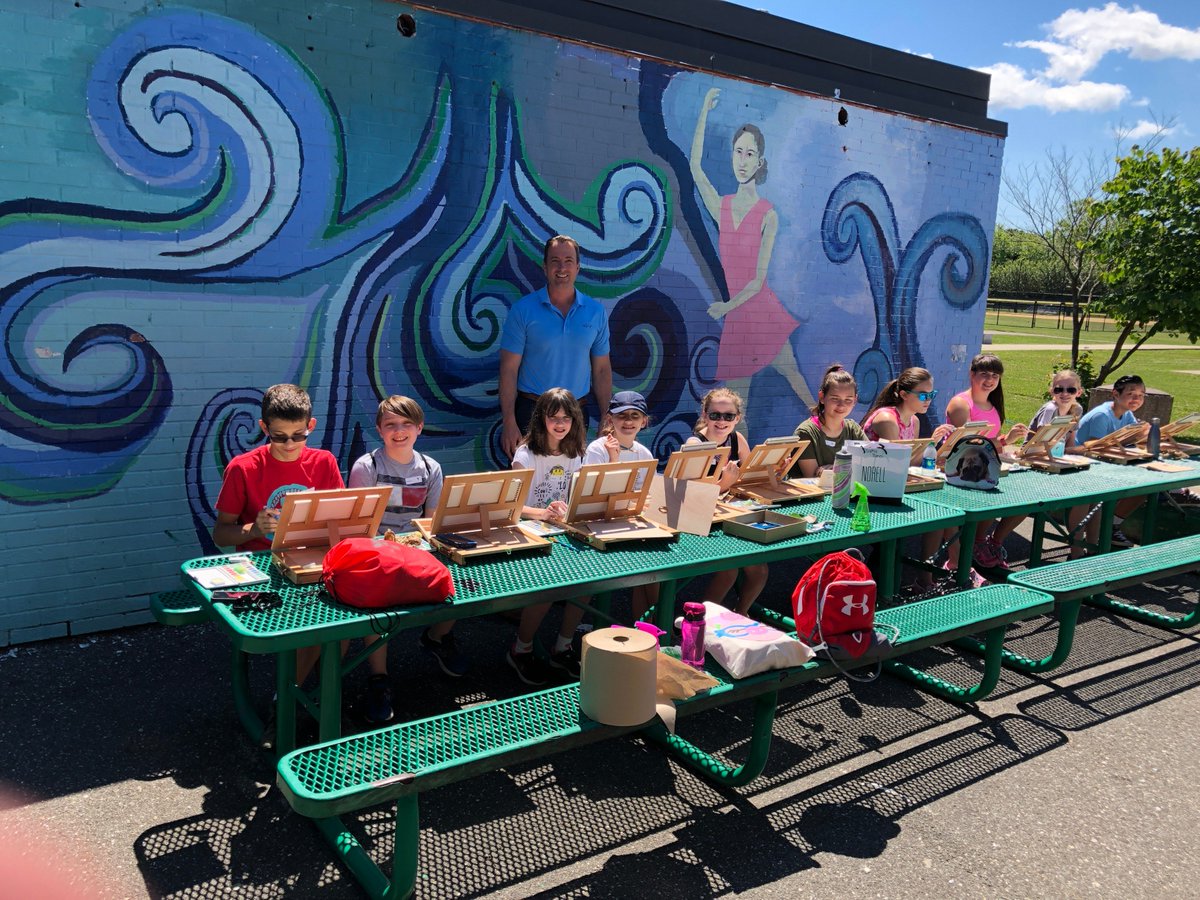 HarborfieldsCSD's tweet photo. Always a pleasure seeing our students at the #HACEF and #Booster summer camps. #HFamily https://t.co/8BewCKBaSW