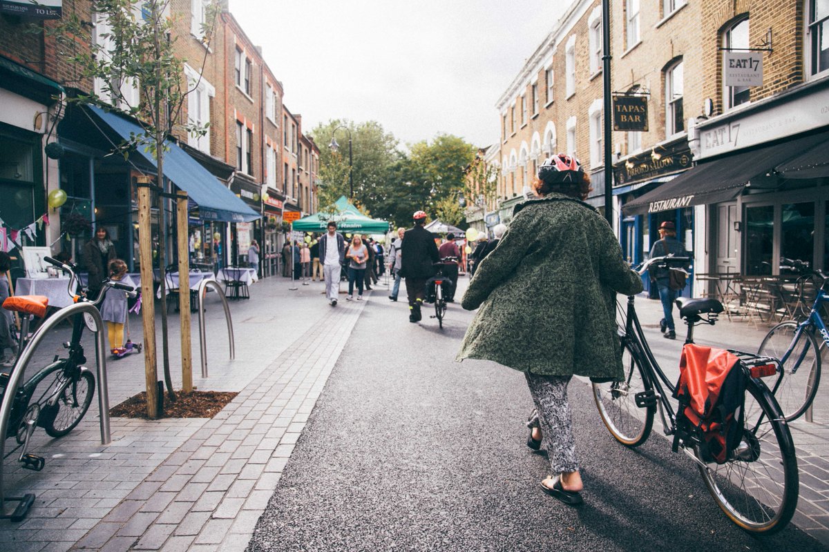 London_Cycling's tweet photo. Research by @rachelaldred shows 3 #miniholland boroughs delivering for cycling (https://t.co/MbCSICMkzA) Our “Love London Go Dutch” 2012 campaign created these. Our 2016 campaign created #LiveableLDN Neighbourhoods. Join & help us keep delivering today: https://t.co/HoinYLVBwF https://t.co/do55eZceC7