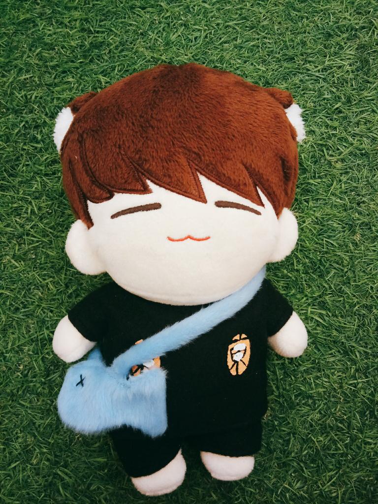 Wira_2709's tweet photo. ถ้าเหมียวกิมีคอจะหล่อแบบป๋ากิไหมเนี่ยย😆😆😆 #ตุ๊กตาบังทัน https://t.co/sWVfEzrqWq