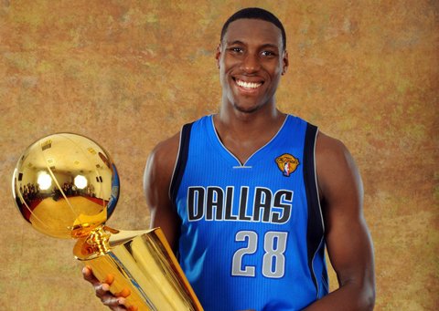 48Podcast's tweet image. 😎Avant-première 😎
On a rencontré le champion NBA @ianmahinmi !
Au menu : Dallas, Washington, LeBron, les Bleus, la mode...

Avec un jour d'avance pour nos tippeurs, c'est ici ==&amp;gt; tipeee.com/48podcast        

Mise en ligne demain sur @basketusa