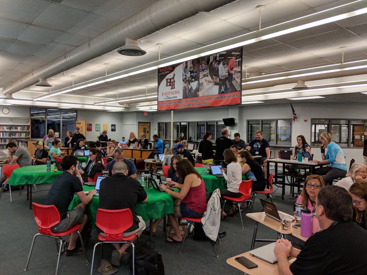 MrCorleyMath's tweet image. #DesmosSummer day 2 is almost ready to begin! @Desmos