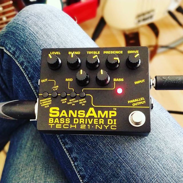 willemsson's tweet photo. Can't live sans my sansamp! #tech21  #sansamp #musicproduction #bass https://t.co/u7TbHx6clH https://t.co/gbVJVvQ3q7