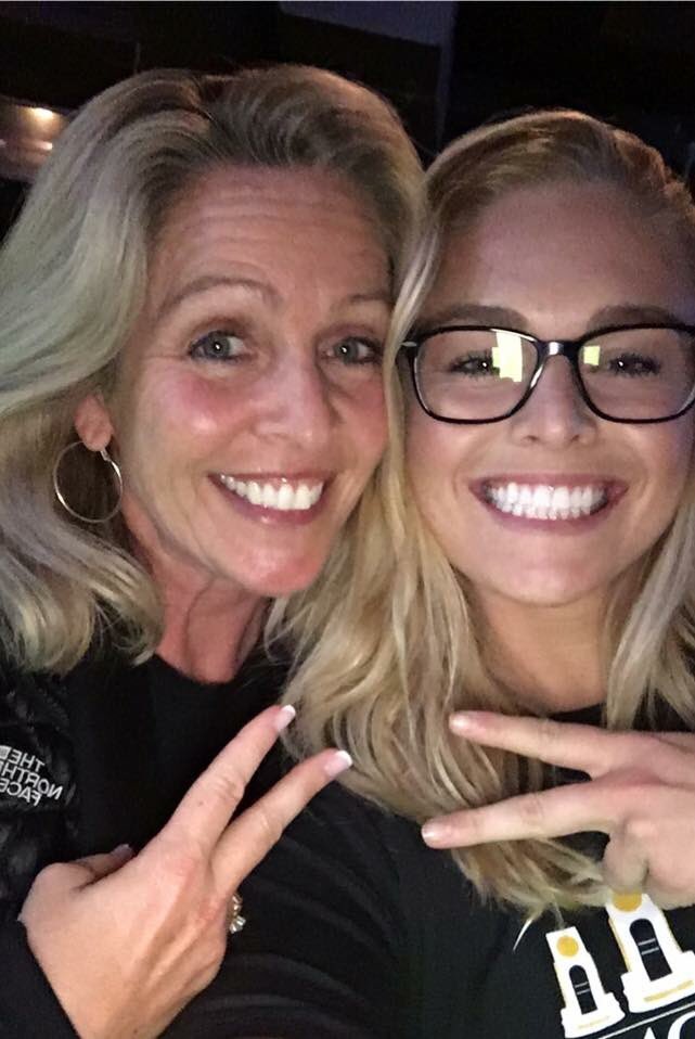 ShellyLowary's tweet photo. Happy 22nd to our beautiful, determined, soft hearted girl! Have a wonderful day in Florida!💕 🎂#chicagobandits #beatpride🙏🏻 https://t.co/1QwQzGRWrh