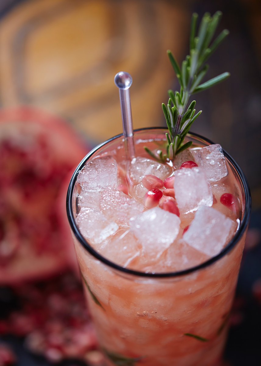 #sunsout 🌞
Come and enjoy our signature Shark Alley cocktail 🍸 • .
a mouth-watering blend of Raspberry Absolut, pomegranate 🔺&amp; rosemary 🌱 shaken together with lemon 🍋 &amp; sugar