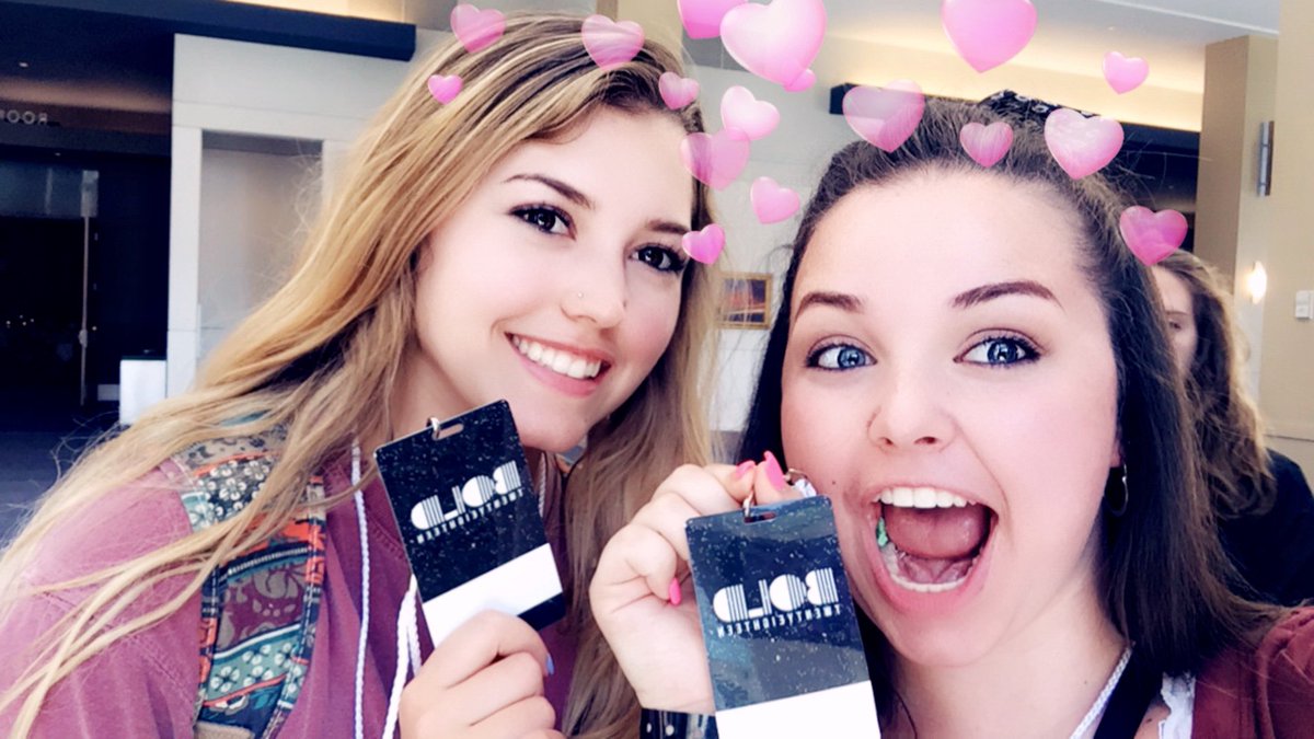 AleahMajdan's tweet photo. We havin a GOOD time out here chasin Jesus at #boldconf18 day three let’s goo!! #jesusgivemeenergy https://t.co/zfokW5ew7u