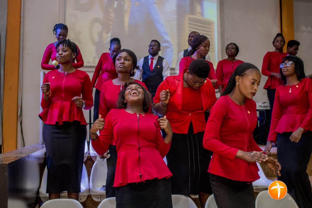 CBCNigeria's tweet photo. #PraiseWorshipπΌHail my Jesus, Ebube, ebube, ebube Dike...πΌ
#MidYearCrossover
#DeliveranceConference
#GloriousLiberty https://t.co/dyMLp9xxmw