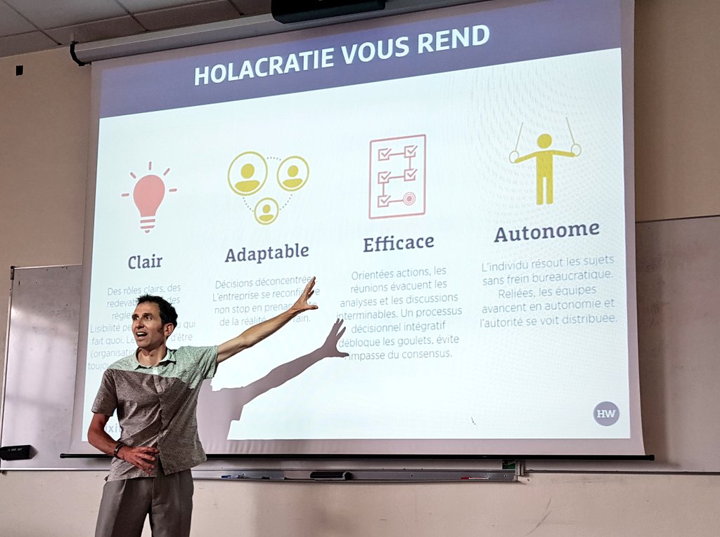 HCarnot's tweet photo. "Pouvoir actualiser sa fiche de poste continuellement pour sculpter son rôle dans l'entreprise" @BastounTalec #holacratie @ContactDigixit #happywork #FutureofWork https://t.co/1JDsE3dENj