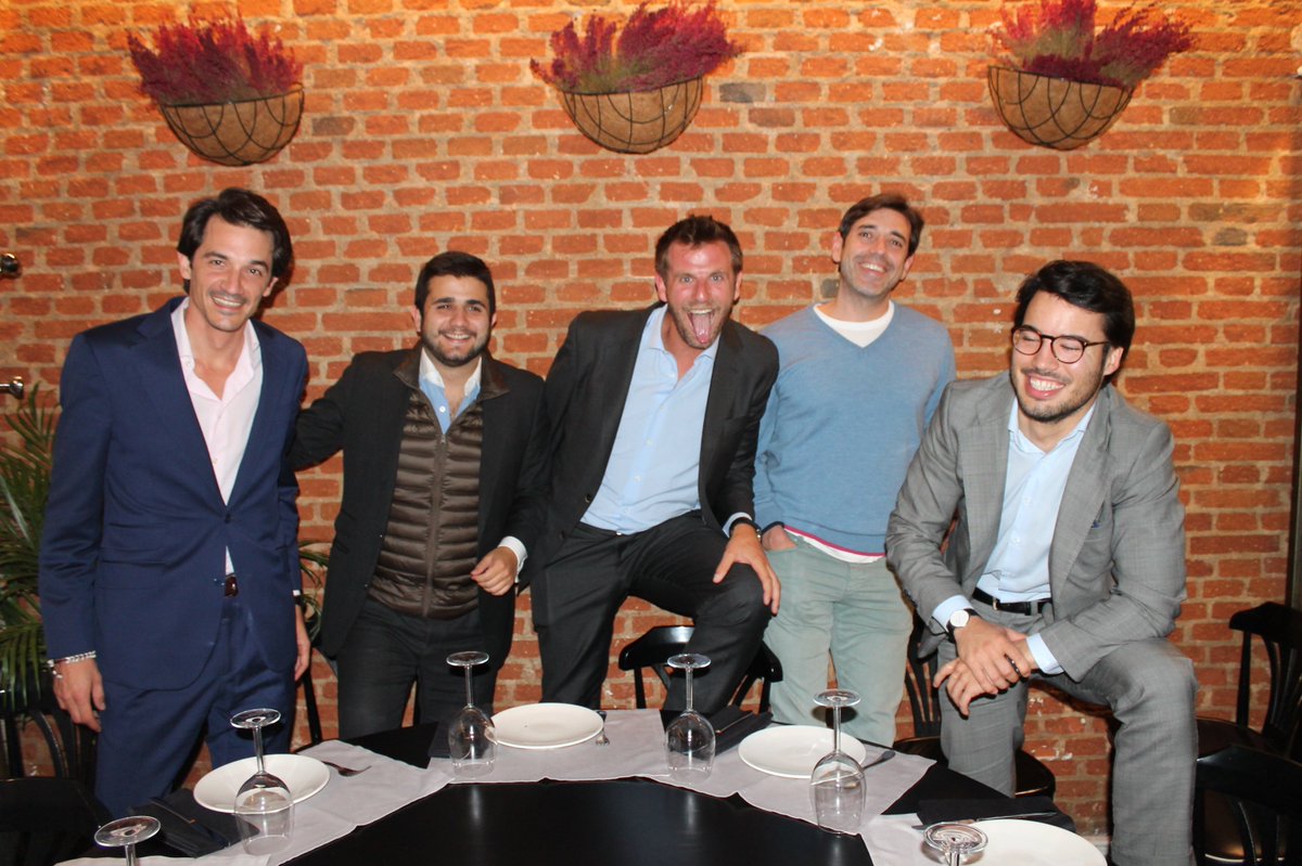 Zampalatedinner's tweet photo. Os presentamos a nuestros jefazos, el equipo de dirección y gestión del #ZAMPA. ¿Que os parecen?  #zampa #zamparestoran #equipozampa #restaurantemadrid #restaurantechamberí #copasmadrid #fiestamadrid #madridcopas https://t.co/tTfh95Qnmm