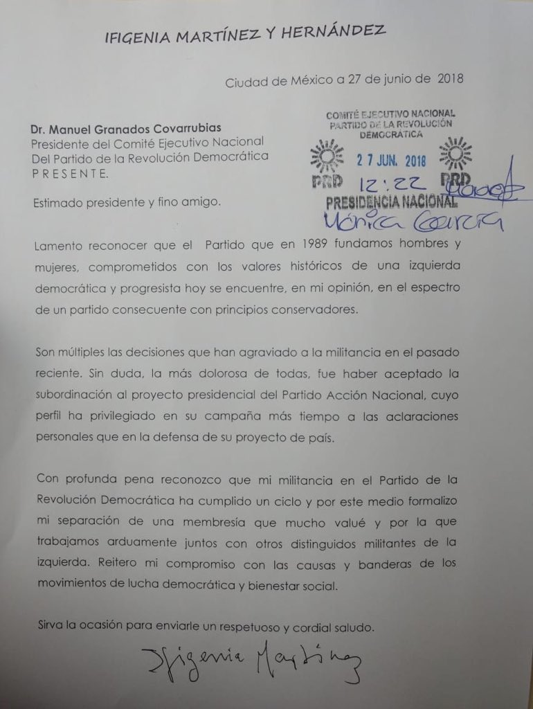 IfigeniaMtz's tweet photo. Formalizo una decisión difícil pero profundamente meditada y congruente con los valores que he defendido siempre. Comparto con ustedes mi renuncia al PRD, institución política que cofundé hace 29 años. https://t.co/EqVnkx46i6