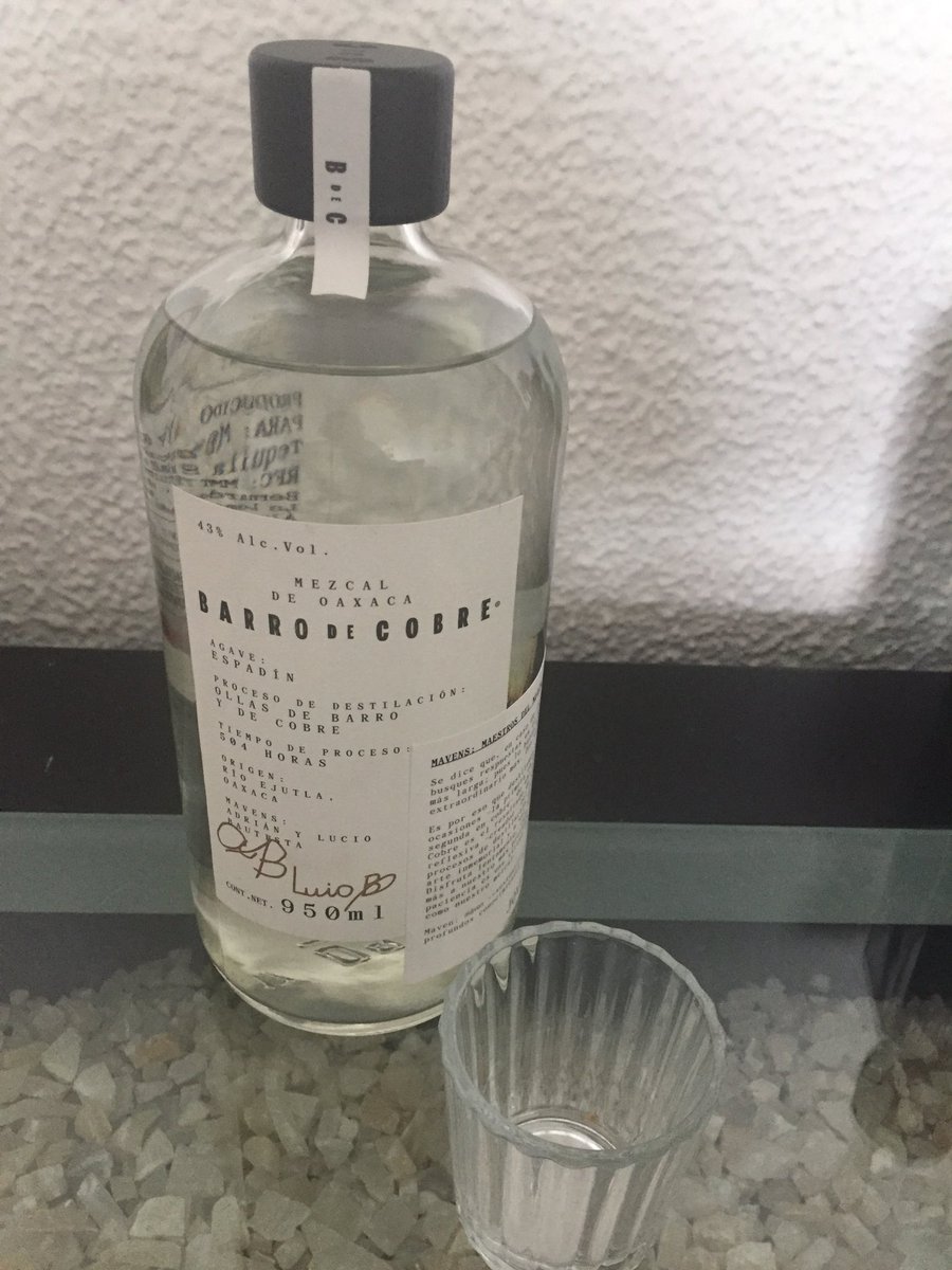 Hasta que por fin lo conseguí!!!! Pfff ahora a probarlo salud!!! #Mezcal <a href="/BarroDeCobreMX/">Mezcal BarroDeCobre</a> @LaEuropeaMexico <a href="/NacionMezcal/">Nación Mezcal</a>