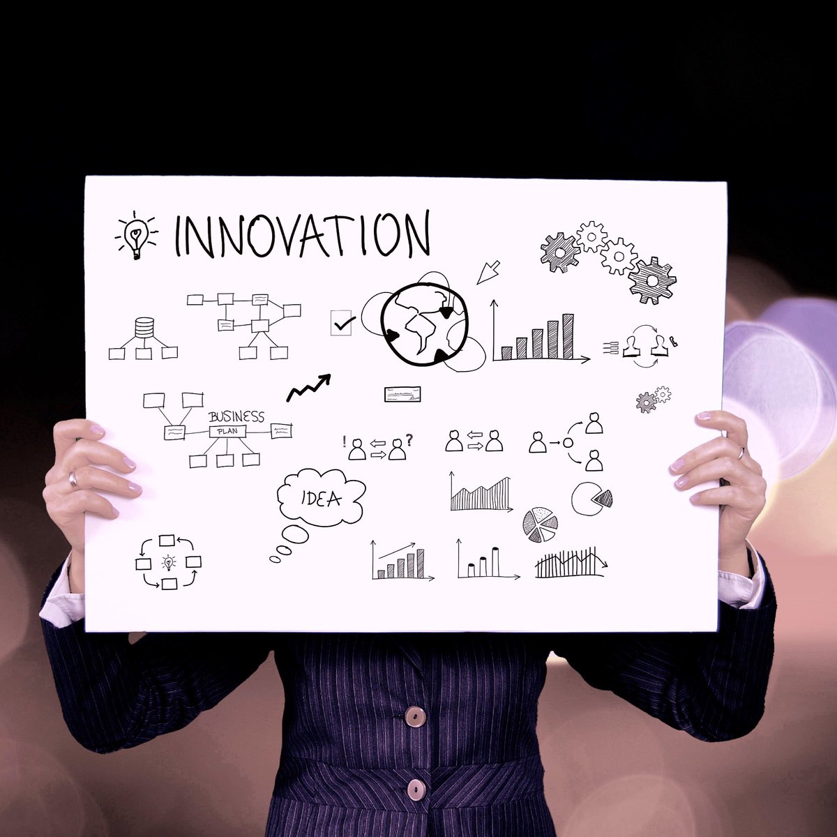 MUSC_TechStore's tweet image. We are now accepting applications for the 2018-2019 student led Innovation Ambassador Program. Participants will receive an iPad for their tenure, catered lunch, and formal recognition by MUSC’s Chief Information Officer, Michael Caputo. DM if interested.