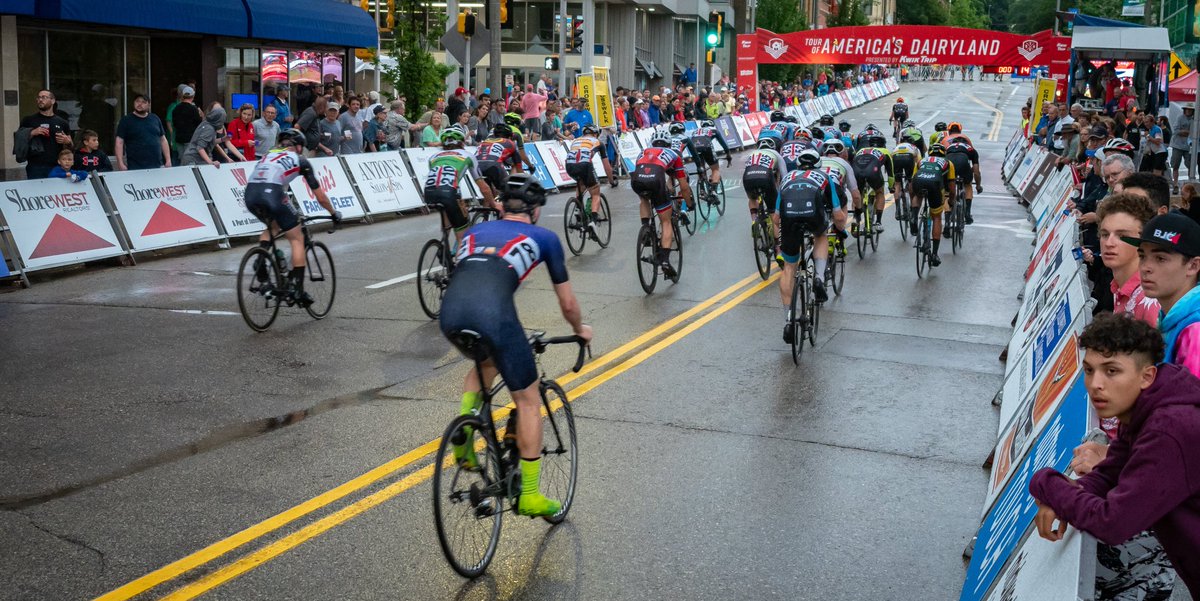 LisaHurda's tweet image. Wow...what an amazing day for both @TOADCyclingRace and the City ofJanesville yesterday!  My husband, @CraigHurda took some great pics...this one my favorite though!
#ToAD2018 #janesvilletownsquaregranprix
#JanesvilleDowntown
#JanesvilleFun