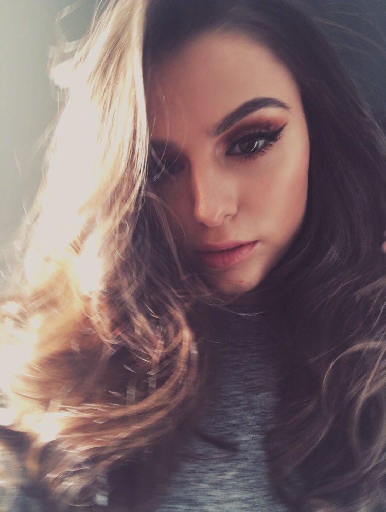 CherLloyd's tweet image. instagram.com/p/BkiaWMzFdYJ/