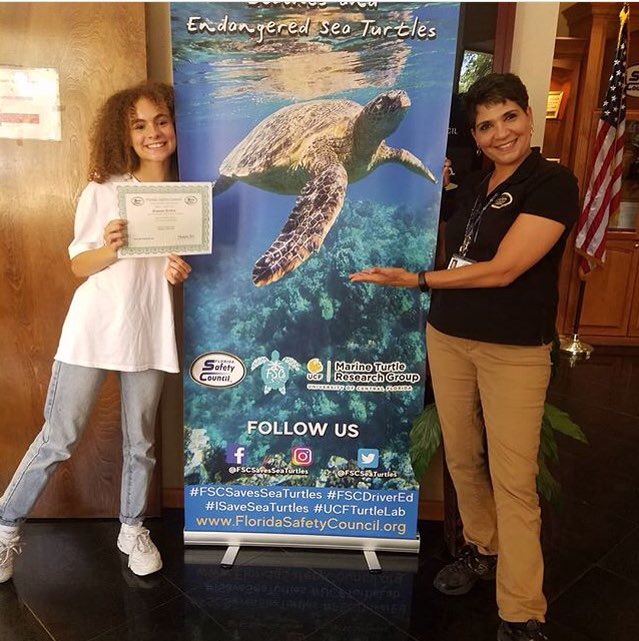 FSCsafety's tweet image. Congratulations to this student on completing driving lessons and showing her support of saving the sea turtles! Since she has received her sea turtle bracelet we will be donating $1 to the @ucfturtlelab on her behalf! 🚘🐢 #FSCDriverEd #FSCSavesSeaTurtles #ISaveSeaTurtles