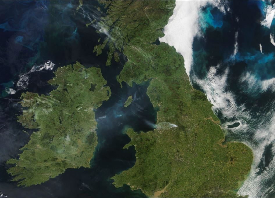 BBCNWT's tweet photo. Great pic from NASA satellite taken 1pm today.  The smoke trail from the Saddleworth fire can be seen stretching across Greater to Manchester to the Irish Sea. https://t.co/xyNGhc0msm