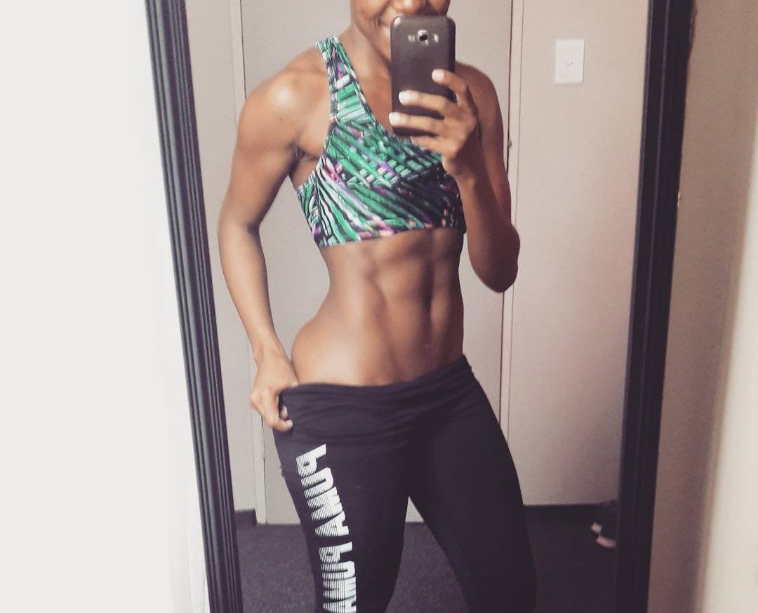 Fitzamaswazi's tweet photo. The best Ab exercise is 5 sets of Stop Eating so Much Crap! https://t.co/ccwU3sMgCz