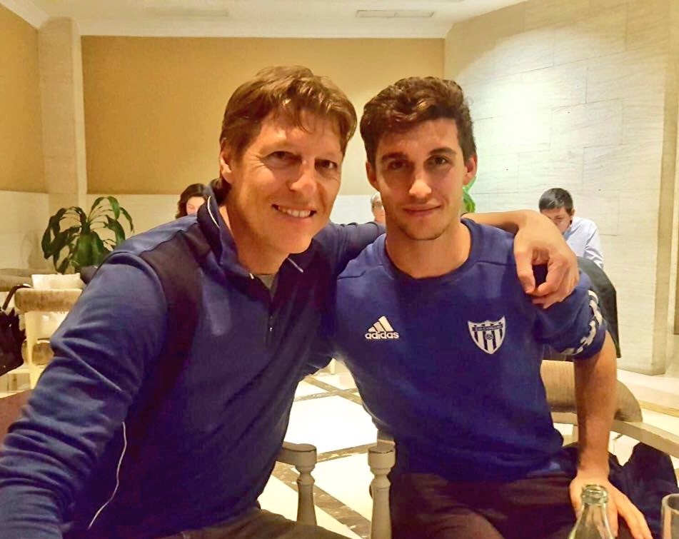 RCD_Mallorca's tweet image. 📝 Llegan 4 jugadores nuevos al Mallorca B:
⚽️ Pitu Orejas
⚽️ Jaume Tovar
⚽️ Marc Llinares
⚽️ Sergi Brunet

▶️ rcdmallorca.es/contenidos/not…

Benvinguts! 
#SomFutur 🔴⚫️